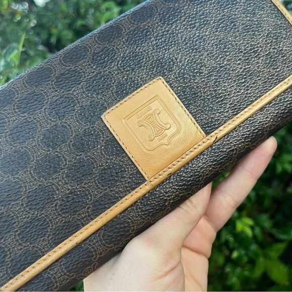 CELINE Triomphe Signature Monogram Print Trifold Wallet Brown Tan - Picture 2 of 10